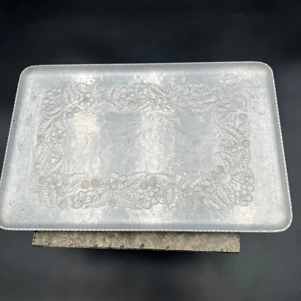 Everlast Hand Forged Aluminum Tray Vintage Floral Berry Hammered Metal 1930s 40s